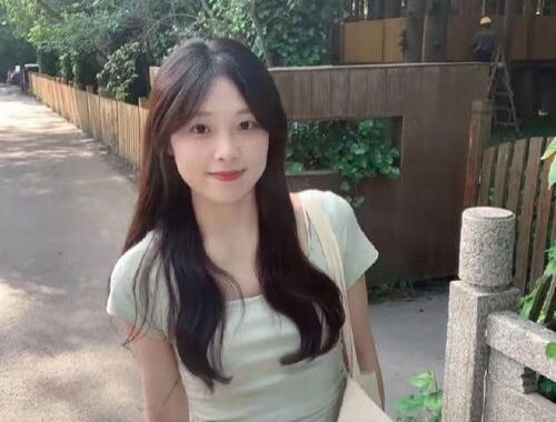 最年轻的小姨子：青春活力与家庭温馨的双重魅力