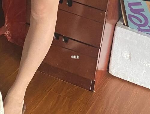 丝袜妈妈小说：探索家庭与情感的细腻交织