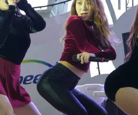 韩国女团直播跳舞：魅力四射的舞台盛宴