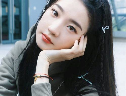 张艺凡个人资料：从芭蕾舞者到影视新星的华丽蜕变