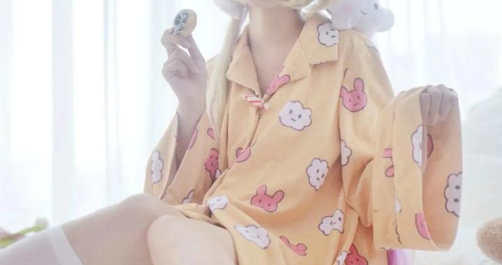 为我而眠的妹妹：守护与成长的温馨篇章